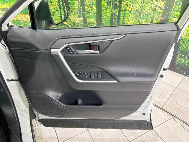 ＲＡＶ４ Ｇ　Ｚパッケージ　４ＷＤ　ＴＲＤエアロ　バックカメラ　セーフティセンス　レーダークルーズ　禁煙車　電動リアゲート　レザーシート　シートヒーター　パワーシート　スマートキー　ＬＥＤヘッド　デジタルインナーミラー（43枚目）
