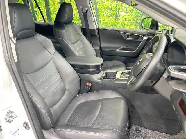 ＲＡＶ４ ハイブリッドＧ　４ＷＤ　サンルーフ　モデリスタエアロ　純正１０．５型ディスプレイオーディオ　全周囲カメラ　セーフティセンス　レーダークルーズ　禁煙車　電動リアゲート　合皮シート　シートエアコン　パワーシート　ＥＴＣ（8枚目）