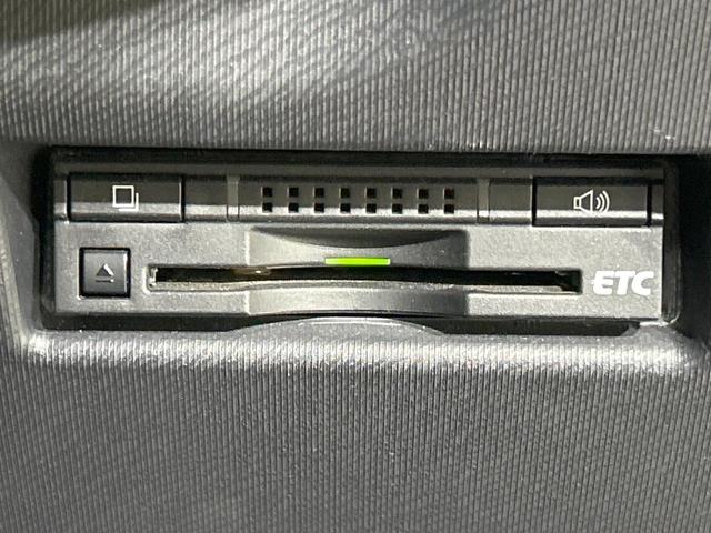 アクア Ｓスタイルブラック　純正ナビ　バックカメラ　セーフティセンス　禁煙車　ＬＥＤヘッド　ＥＴＣ　オートハイビーム　車線逸脱警報　先行車発進お知らせ機能　オートライト　オートエアコン　Ｂｌｕｅｔｏｏｔｈ再生　ＣＤ再生　地デジ（7枚目）