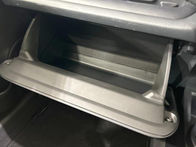 アクア Ｓスタイルブラック　純正ナビ　バックカメラ　セーフティセンス　禁煙車　ＬＥＤヘッド　ＥＴＣ　オートハイビーム　車線逸脱警報　先行車発進お知らせ機能　オートライト　オートエアコン　Ｂｌｕｅｔｏｏｔｈ再生　ＣＤ再生　地デジ（43枚目）