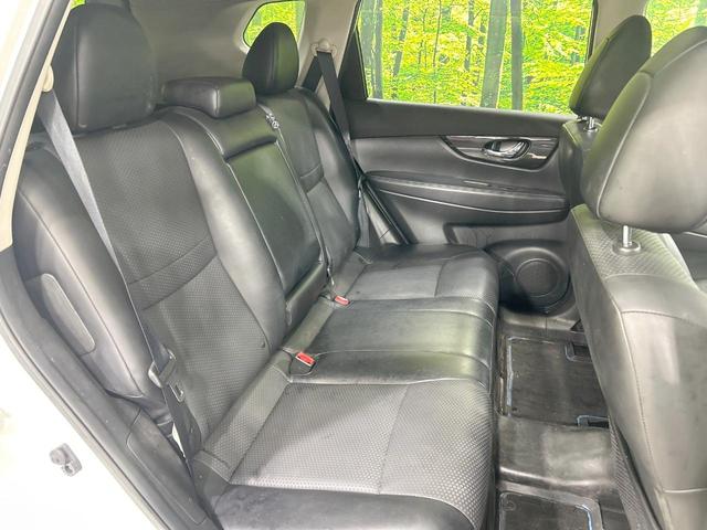 エクストレイル ２０Ｘｉ　ハイブリッド　４ＷＤ　サンルーフ　全周囲カメラ　エマージェンシーブレーキ　プロパイロット　禁煙車　電動リアゲート　スマートキー　ＬＥＤヘッド　ＥＴＣ　オートハイビーム　デジタルインナーミラー　オートエアコン（9枚目）