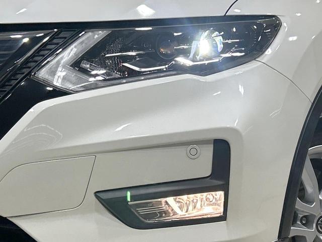 エクストレイル ２０Ｘｉ　ハイブリッド　４ＷＤ　サンルーフ　全周囲カメラ　エマージェンシーブレーキ　プロパイロット　禁煙車　電動リアゲート　スマートキー　ＬＥＤヘッド　ＥＴＣ　オートハイビーム　デジタルインナーミラー　オートエアコン（12枚目）