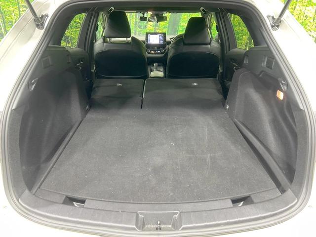 カローラツーリング ダブルバイビー　バックカメラ　セーフティセンス　レーダークルーズ　禁煙車　シートヒーター　スマートキー　ＬＥＤヘッド　純正９型ディスプレイオーディオ　ＥＴＣ　オートハイビーム　オートエアコン　純正１７インチアルミ（10枚目）