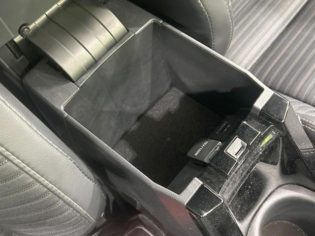 カローラツーリング ダブルバイビー　バックカメラ　セーフティセンス　レーダークルーズ　禁煙車　シートヒーター　スマートキー　ＬＥＤヘッド　純正９型ディスプレイオーディオ　ＥＴＣ　オートハイビーム　オートエアコン　純正１７インチアルミ（46枚目）