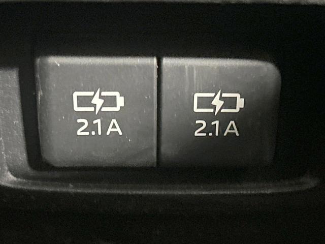カローラツーリング ダブルバイビー　バックカメラ　セーフティセンス　レーダークルーズ　禁煙車　シートヒーター　スマートキー　ＬＥＤヘッド　純正９型ディスプレイオーディオ　ＥＴＣ　オートハイビーム　オートエアコン　純正１７インチアルミ（52枚目）