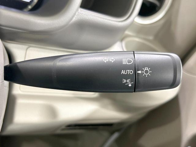 エブリイワゴン ＰＺターボスペシャル　届出済未使用車　セーフティサポート　両側電動スライドドア　電動オートステップ　スマートキー　ＬＥＤヘッド　オートライト　シートヒーター　オートエアコン　純正１４インチＡＷ　純正革巻きステアリング（7枚目）