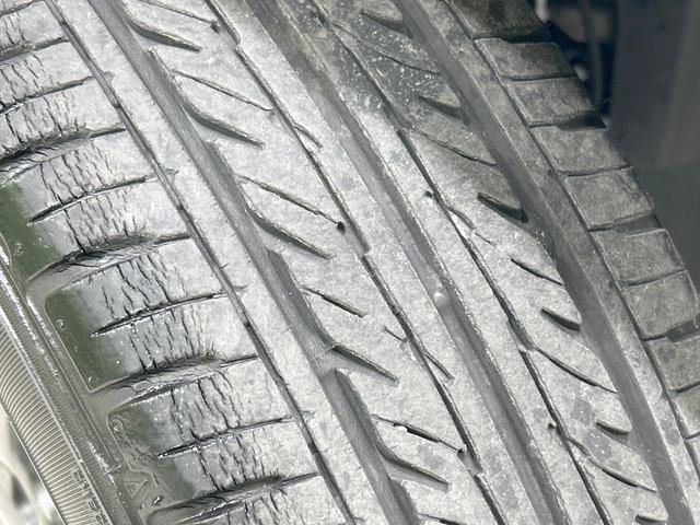 キューブ １５Ｘ　パーティーレッドセレクション　ＳＤナビ　バックカメラ　禁煙車　ＥＴＣ　Ｂｌｕｅｔｏｏｔｈ接続　ＨＩＤヘッド　スマートキー　ＣＤ／ＤＶＤ再生　地デジ　プッシュスタート　ベロアシート　シートリフター　アームレスト　盗難防止システム（29枚目）