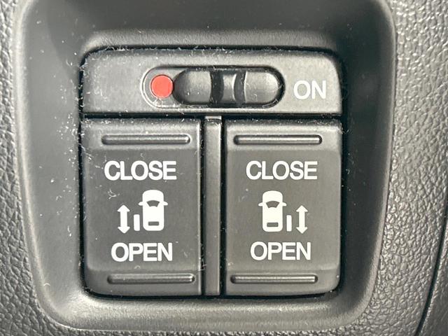 N-BOXカスタム G SSブラックスタイルパッケージ 両側パワスラ SDナビ バックカメラ 禁煙車 シートヒーター スマートキー HIDヘッド オートライト オートエアコン 15インチAW Bluetooth DVD/CD再生 フルセグ LEDフォグ(3枚目)