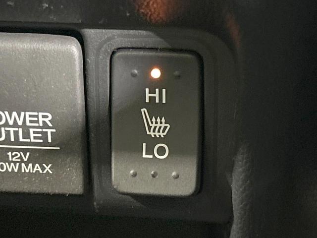 N-BOXカスタム G SSブラックスタイルパッケージ 両側パワスラ SDナビ バックカメラ 禁煙車 シートヒーター スマートキー HIDヘッド オートライト オートエアコン 15インチAW Bluetooth DVD/CD再生 フルセグ LEDフォグ(6枚目)