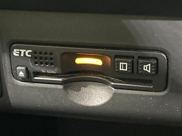 N-BOXカスタム G SSブラックスタイルパッケージ 両側パワスラ SDナビ バックカメラ 禁煙車 シートヒーター スマートキー HIDヘッド オートライト オートエアコン 15インチAW Bluetooth DVD/CD再生 フルセグ LEDフォグ(23枚目)