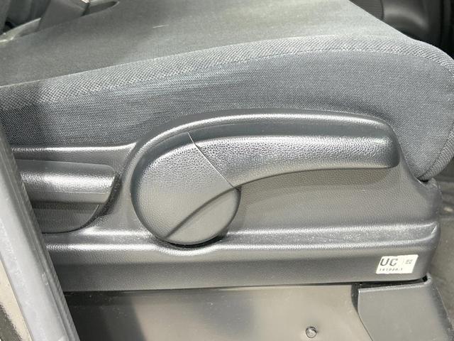 N-BOXカスタム G SSブラックスタイルパッケージ 両側パワスラ SDナビ バックカメラ 禁煙車 シートヒーター スマートキー HIDヘッド オートライト オートエアコン 15インチAW Bluetooth DVD/CD再生 フルセグ LEDフォグ(43枚目)