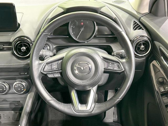 デミオ XDツーリング 純正ナビ 衝突軽減 禁煙車 前席シートヒーター スマートキー LEDヘッド クルコン オートライト オートエアコン 純正16インチAW Bluetooth DVD/CD再生 フルセグ フォグライト(11枚目)
