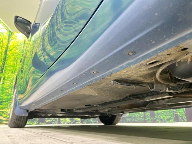 ノート メダリスト X 純正SDナビ エマージェンシーブレーキ 禁煙車 ハーフレザーシート スマートキー ETC 車線逸脱警報 オートライト オートエアコン Bluetooth CD DVD再生 フルセグ 電動格納ミラー(22枚目)