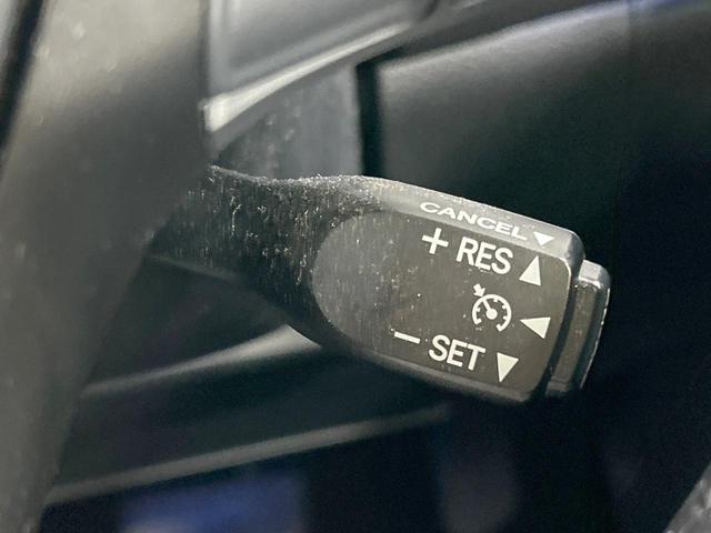 ハリアー プレミアム　バックカメラ　セーフティセンス　禁煙車　電動リアゲート　ハーフレザーシート　パワーシート　スマートキー　ＬＥＤヘッド　ビルトインＥＴＣ　クルコン　オートハイビーム　オートライト　デュアルエアコン（6枚目）