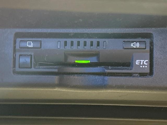 ハリアー プレミアム　バックカメラ　セーフティセンス　禁煙車　電動リアゲート　ハーフレザーシート　パワーシート　スマートキー　ＬＥＤヘッド　ビルトインＥＴＣ　クルコン　オートハイビーム　オートライト　デュアルエアコン（45枚目）