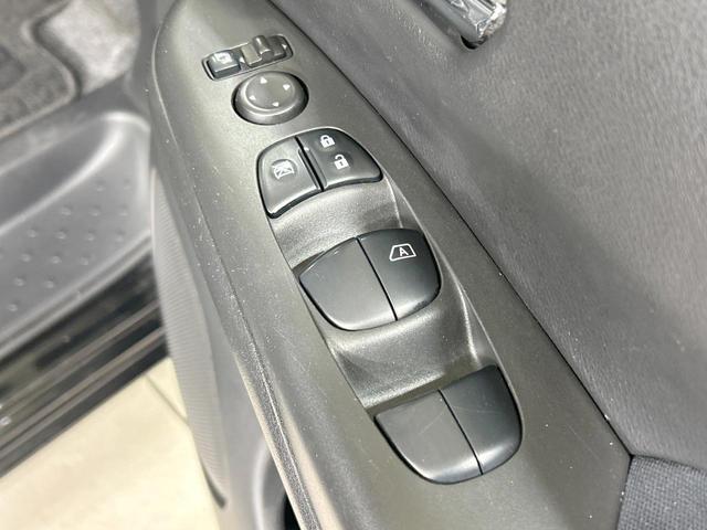 セレナ e-パワー ハイウェイスターV 両側電動ドア 後席モニター 全周囲カメラ エマージェンシーブレーキ クルーズコントロール 禁煙車 ETC コーナーセンサー スマートキー LEDヘッド オートライト リアオートエアコン シートヒーター(52枚目)