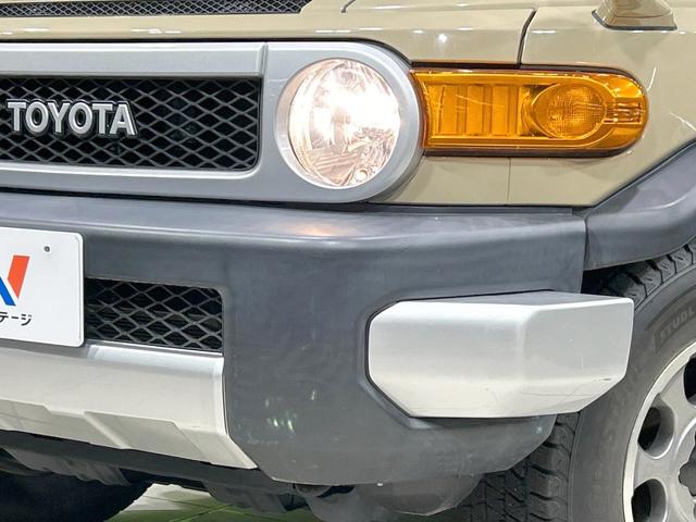 FJクルーザー ベースグレード 純正OP17インチアルミ 4WD SDナビ バックカメラ 禁煙車 2トーンカラー コーナーセンサー クルコン ETC Bluetooth再生 CD/DVD再生 フルセグ リアフォグ 電動格納ミラー(12枚目)