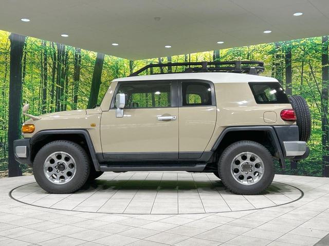 FJクルーザー ベースグレード 純正OP17インチアルミ 4WD SDナビ バックカメラ 禁煙車 2トーンカラー コーナーセンサー クルコン ETC Bluetooth再生 CD/DVD再生 フルセグ リアフォグ 電動格納ミラー(25枚目)