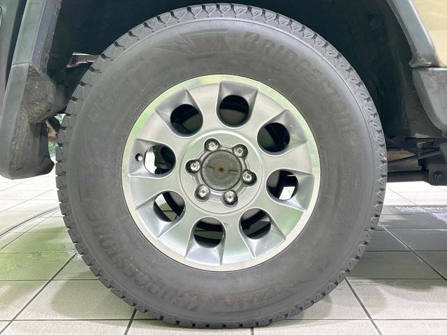 FJクルーザー ベースグレード 純正OP17インチアルミ 4WD SDナビ バックカメラ 禁煙車 2トーンカラー コーナーセンサー クルコン ETC Bluetooth再生 CD/DVD再生 フルセグ リアフォグ 電動格納ミラー(29枚目)