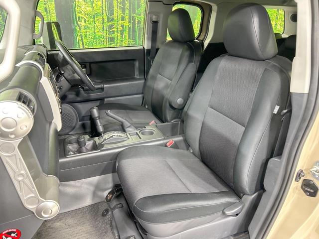 FJクルーザー ベースグレード 純正OP17インチアルミ 4WD SDナビ バックカメラ 禁煙車 2トーンカラー コーナーセンサー クルコン ETC Bluetooth再生 CD/DVD再生 フルセグ リアフォグ 電動格納ミラー(39枚目)