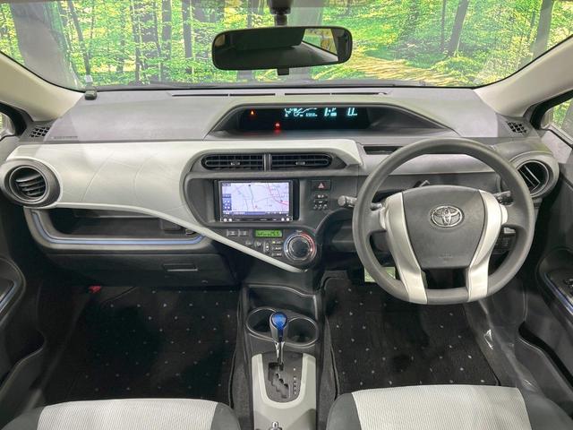 アクア S SDナビ バックカメラ 禁煙車 スマートキー オートライト オートエアコン Bluetooth CD DVD再生 フルセグ 電動格納ミラー プライバシーガラス 衝突安全ボディ(2枚目)