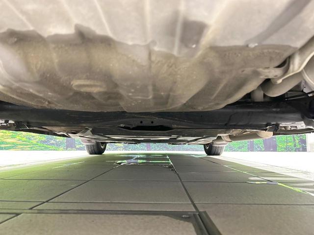 フィット X 純正ナビ バックカメラ クルーズコントロール 禁煙車 HIDヘッド ETC オートライト オートエアコン 純正15インチAW CD/DVD再生 地デジ ドアバイザー 電動格納ミラー 革巻きステアリング(19枚目)