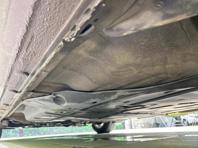 フィット X 純正ナビ バックカメラ クルーズコントロール 禁煙車 HIDヘッド ETC オートライト オートエアコン 純正15インチAW CD/DVD再生 地デジ ドアバイザー 電動格納ミラー 革巻きステアリング(22枚目)