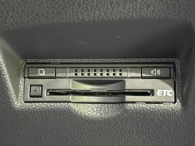 プリウス Ａツーリングセレクション　純正９型ナビ　バックカメラ　セーフティセンス　レーダークルーズ　ブラインドスポットモニター　禁煙車　Ｂｌｕｅｔｏｏｔｈ接続　ＥＴＣ　ＬＥＤヘッド　オートマチックハイビーム　クリアランスソナー（7枚目）