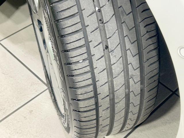 プリウス Ａツーリングセレクション　純正９型ナビ　バックカメラ　セーフティセンス　レーダークルーズ　ブラインドスポットモニター　禁煙車　Ｂｌｕｅｔｏｏｔｈ接続　ＥＴＣ　ＬＥＤヘッド　オートマチックハイビーム　クリアランスソナー（29枚目）