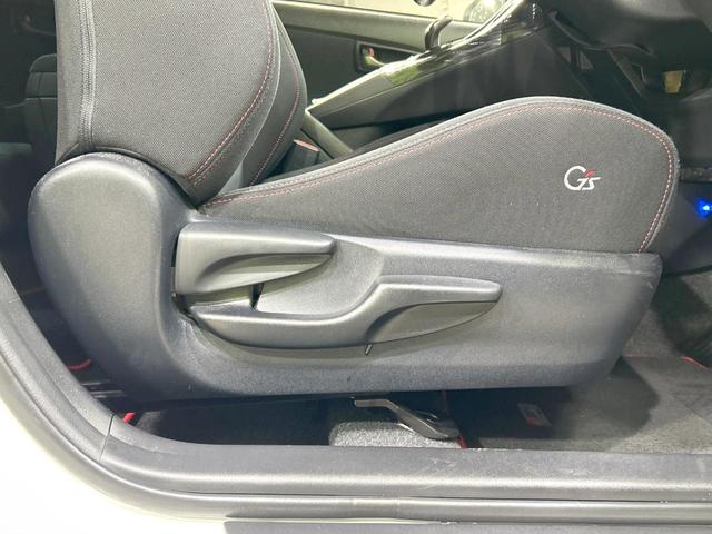 プリウス Sツーリングセレクション・G’s 純正ナビ バックカメラ 禁煙車 ETC Bluetooth接続 フルセグ HIDヘッド 専用純正18インチAW スマートキー フォグライト オートライト オートエアコン CD/DVD再生(7枚目)