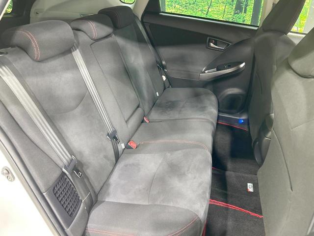 プリウス Sツーリングセレクション・G’s 純正ナビ バックカメラ 禁煙車 ETC Bluetooth接続 フルセグ HIDヘッド 専用純正18インチAW スマートキー フォグライト オートライト オートエアコン CD/DVD再生(9枚目)