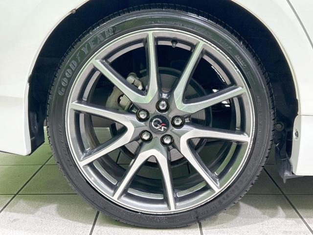 プリウス Sツーリングセレクション・G’s 純正ナビ バックカメラ 禁煙車 ETC Bluetooth接続 フルセグ HIDヘッド 専用純正18インチAW スマートキー フォグライト オートライト オートエアコン CD/DVD再生(29枚目)