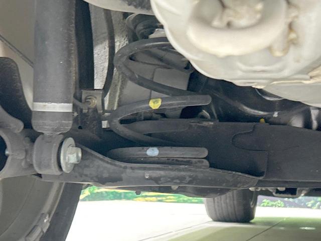 ノート ｅ－パワーニスモ　純正ナビ　バックカメラ　エマージェンシーブレーキ　禁煙車　Ｂｌｕｅｔｏｏｔｈ接続　ＥＴＣ　リアフォグ　ＬＥＤヘッド＆フォグ　デイライト　ハイビームアシスト　純正１６インチＡＷ　スエード調シート（21枚目）