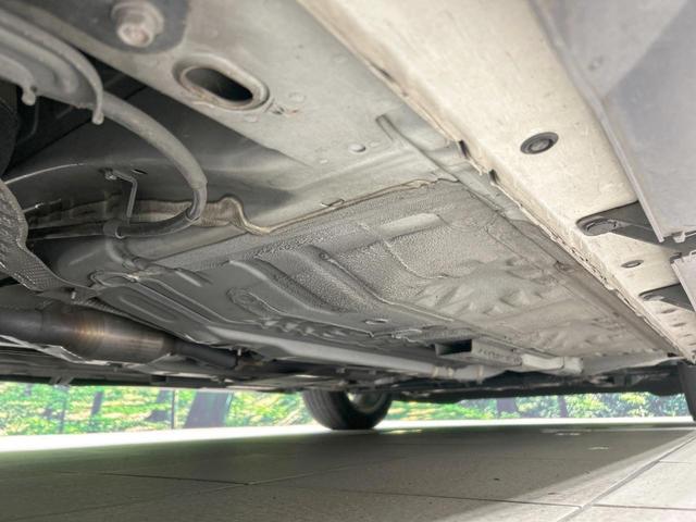 ノート ｅ－パワーニスモ　純正ナビ　バックカメラ　エマージェンシーブレーキ　禁煙車　Ｂｌｕｅｔｏｏｔｈ接続　ＥＴＣ　リアフォグ　ＬＥＤヘッド＆フォグ　デイライト　ハイビームアシスト　純正１６インチＡＷ　スエード調シート（22枚目）