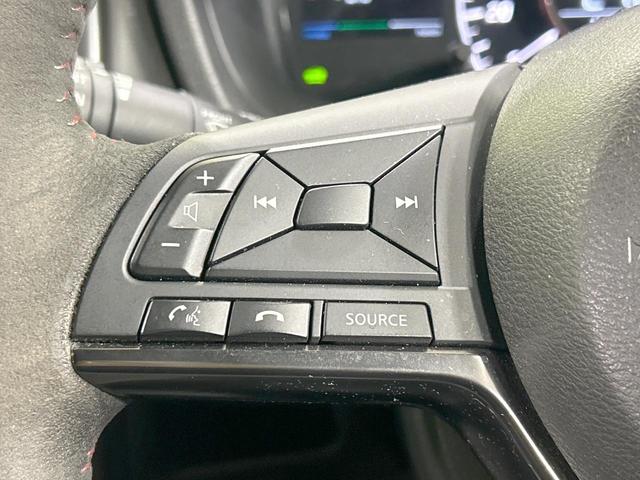 ノート ｅ－パワーニスモ　純正ナビ　バックカメラ　エマージェンシーブレーキ　禁煙車　Ｂｌｕｅｔｏｏｔｈ接続　ＥＴＣ　リアフォグ　ＬＥＤヘッド＆フォグ　デイライト　ハイビームアシスト　純正１６インチＡＷ　スエード調シート（45枚目）