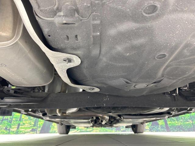 ノート Ｘ　メモリーナビ　バックカメラ　エマージェンシーブレーキ　禁煙車　Ｂｌｕｅｔｏｏｔｈ接続　ＬＥＤヘッド＆フォグ　オートライト　オートエアコン　スマートキー　車線逸脱警報　電動格納ミラー　プライバシーガラス（19枚目）