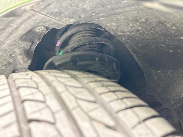 ノート Ｘ　メモリーナビ　バックカメラ　エマージェンシーブレーキ　禁煙車　Ｂｌｕｅｔｏｏｔｈ接続　ＬＥＤヘッド＆フォグ　オートライト　オートエアコン　スマートキー　車線逸脱警報　電動格納ミラー　プライバシーガラス（20枚目）