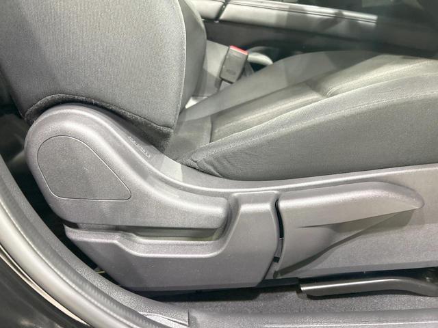 ノート Ｘ　メモリーナビ　バックカメラ　エマージェンシーブレーキ　禁煙車　Ｂｌｕｅｔｏｏｔｈ接続　ＬＥＤヘッド＆フォグ　オートライト　オートエアコン　スマートキー　車線逸脱警報　電動格納ミラー　プライバシーガラス（34枚目）