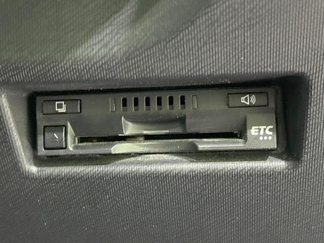 アクア Sスタイルブラック 純正ナビ バックカメラ セーフティセンス 禁煙車 ETC Bluetooth接続 クリアランスソナー スマートキー オートマチックハイビーム 車線逸脱警報 オートエアコン 盗難防止装置 CD再生(6枚目)