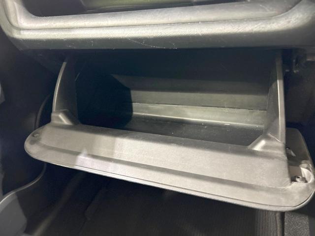 アクア Sスタイルブラック 純正ナビ バックカメラ セーフティセンス 禁煙車 ETC Bluetooth接続 クリアランスソナー スマートキー オートマチックハイビーム 車線逸脱警報 オートエアコン 盗難防止装置 CD再生(42枚目)