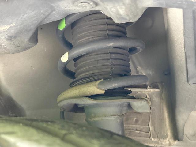 ノート メダリスト 純正ナビ 全周囲カメラ 禁煙車 Bluetooth接続 ETC ハーフレザーシート スマートキー オートライト オートエアコン CD/DVD再生 フルセグ 純正革巻きステアリング 電動格納ミラー(20枚目)