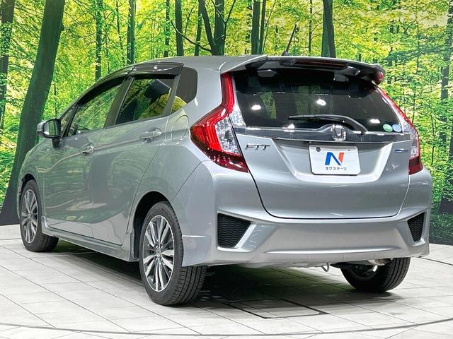 フィットハイブリッド Ｓパッケージ　純正ナビ　バックカメラ　シティブレーキ　クルーズコントロール　禁煙車　ＥＴＣ　Ｂｌｕｅｔｏｏｔｈ再生　ＬＥＤヘッド　オートライト　フロントフォグ　スマートキー　純正１５インチアルミ　オートエアコン（26枚目）