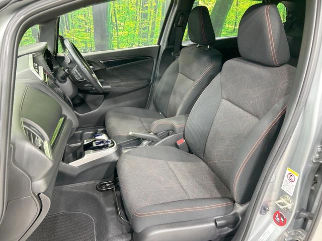 フィットハイブリッド Ｓパッケージ　純正ナビ　バックカメラ　シティブレーキ　クルーズコントロール　禁煙車　ＥＴＣ　Ｂｌｕｅｔｏｏｔｈ再生　ＬＥＤヘッド　オートライト　フロントフォグ　スマートキー　純正１５インチアルミ　オートエアコン（36枚目）