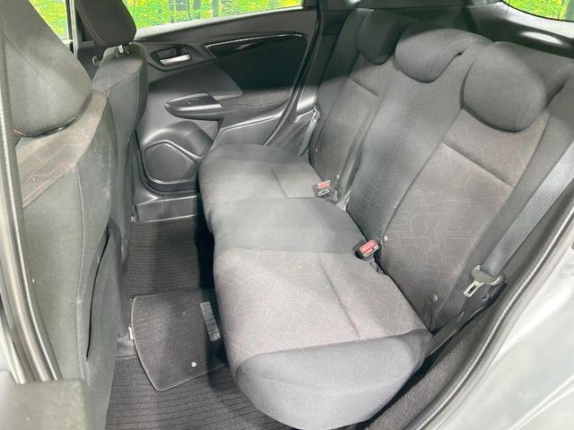 フィットハイブリッド Ｓパッケージ　純正ナビ　バックカメラ　シティブレーキ　クルーズコントロール　禁煙車　ＥＴＣ　Ｂｌｕｅｔｏｏｔｈ再生　ＬＥＤヘッド　オートライト　フロントフォグ　スマートキー　純正１５インチアルミ　オートエアコン（37枚目）