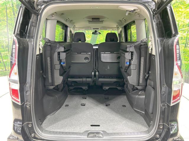 セレナ e-パワー ハイウェイスターV 後席モニタ セーフティパックB 両側電動スライド 純正ナビ 全周囲カメラ エマージェンシーブレーキ プロパイロット 7人乗り 禁煙車 ETC Bluetooth再生 コーナーセンサー LEDヘッド(11枚目)