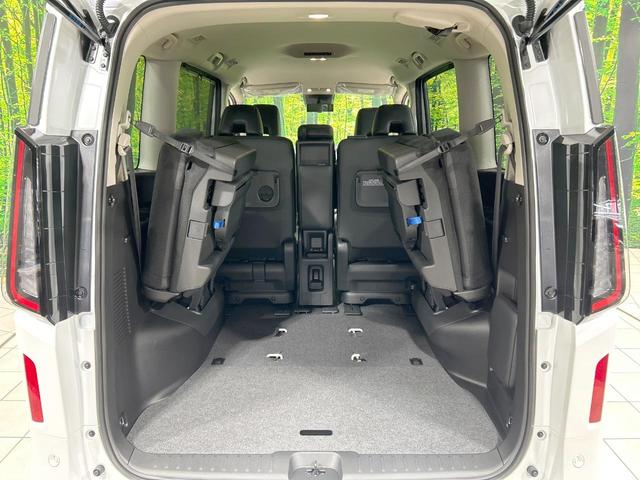 セレナ e-パワー ハイウェイスターV 登録済未使用車 両側電動スライド 純正12型ナビ 全周囲カメラ プロパイロット レーダークルーズ ETC2.0 Bluetooth再生 コーナーセンサー LEDヘッド&フォグ スマートキー(11枚目)