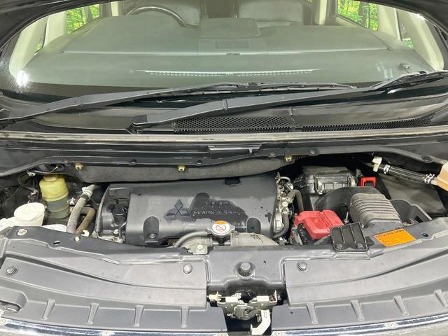 デリカD:5 ローデスト ロイヤルツーリング 4WD 後席モニター BIG-X9型ナビ バックカメラ クルーズコントロール 両側電動スライドドア 電動リアゲート 禁煙車 ETC 黒革シート パワーシート 前席シートヒーター 純正18インチAW(18枚目)