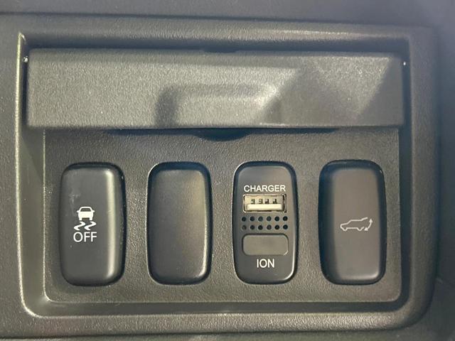 デリカD:5 ローデスト ロイヤルツーリング 4WD 後席モニター BIG-X9型ナビ バックカメラ クルーズコントロール 両側電動スライドドア 電動リアゲート 禁煙車 ETC 黒革シート パワーシート 前席シートヒーター 純正18インチAW(52枚目)