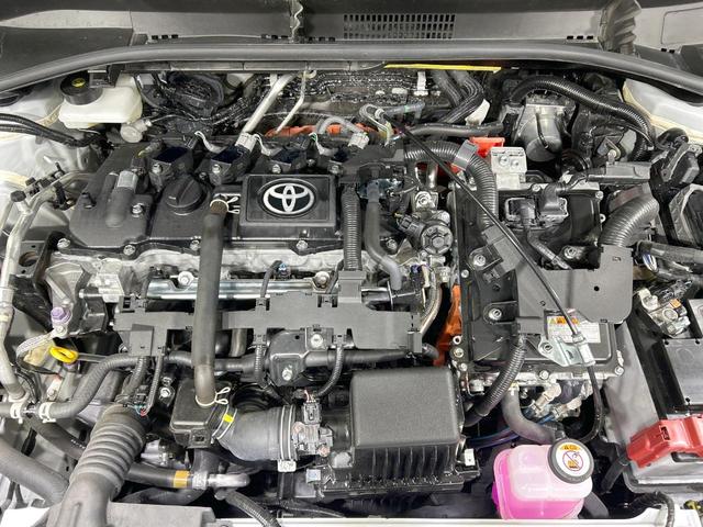 カローラクロス ハイブリッド　Ｚ　ガラスルーフ　純正１０型ナビ　全周囲カメラ　セーフティセンス　レーダークルーズ　禁煙車　パワーバックドア　パワーシート　シートヒーター　クリアランスソナー　レーンアシスト　スマートキー　ＬＥＤヘッド（18枚目）