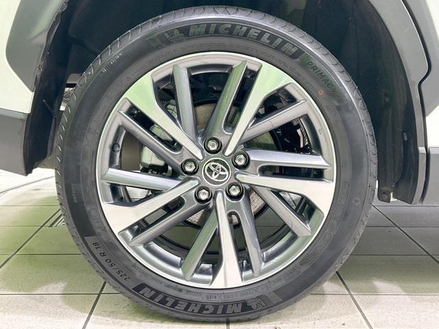 カローラクロス ハイブリッド　Ｚ　ガラスルーフ　純正１０型ナビ　全周囲カメラ　セーフティセンス　レーダークルーズ　禁煙車　パワーバックドア　パワーシート　シートヒーター　クリアランスソナー　レーンアシスト　スマートキー　ＬＥＤヘッド（29枚目）